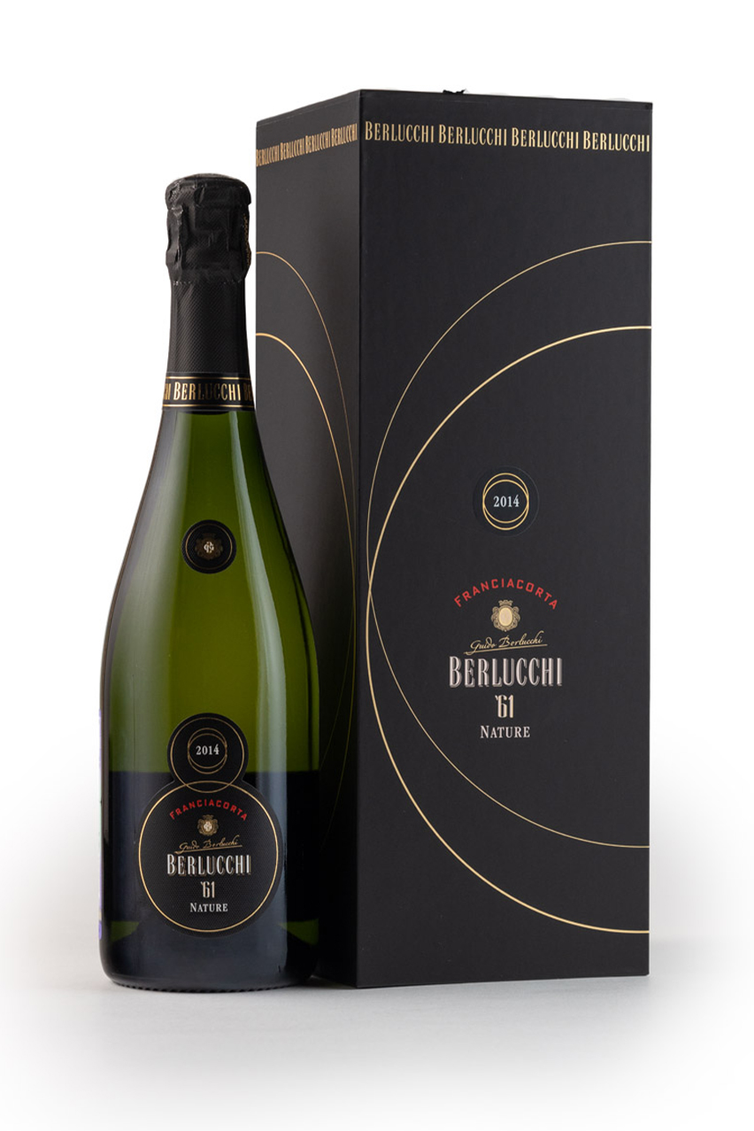 Игристое вино Берлукки 61 Франчакорта Натюр, DOCG, белое, экстра брют, в подарочной упаковке, 0.75л